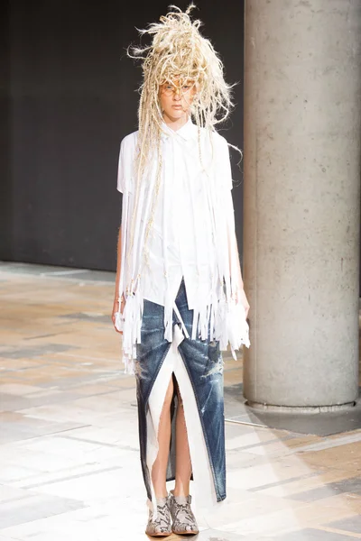 Look 44